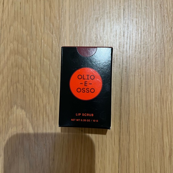 NWT Olio E Osso Lip Scrub - Picture 2 of 3